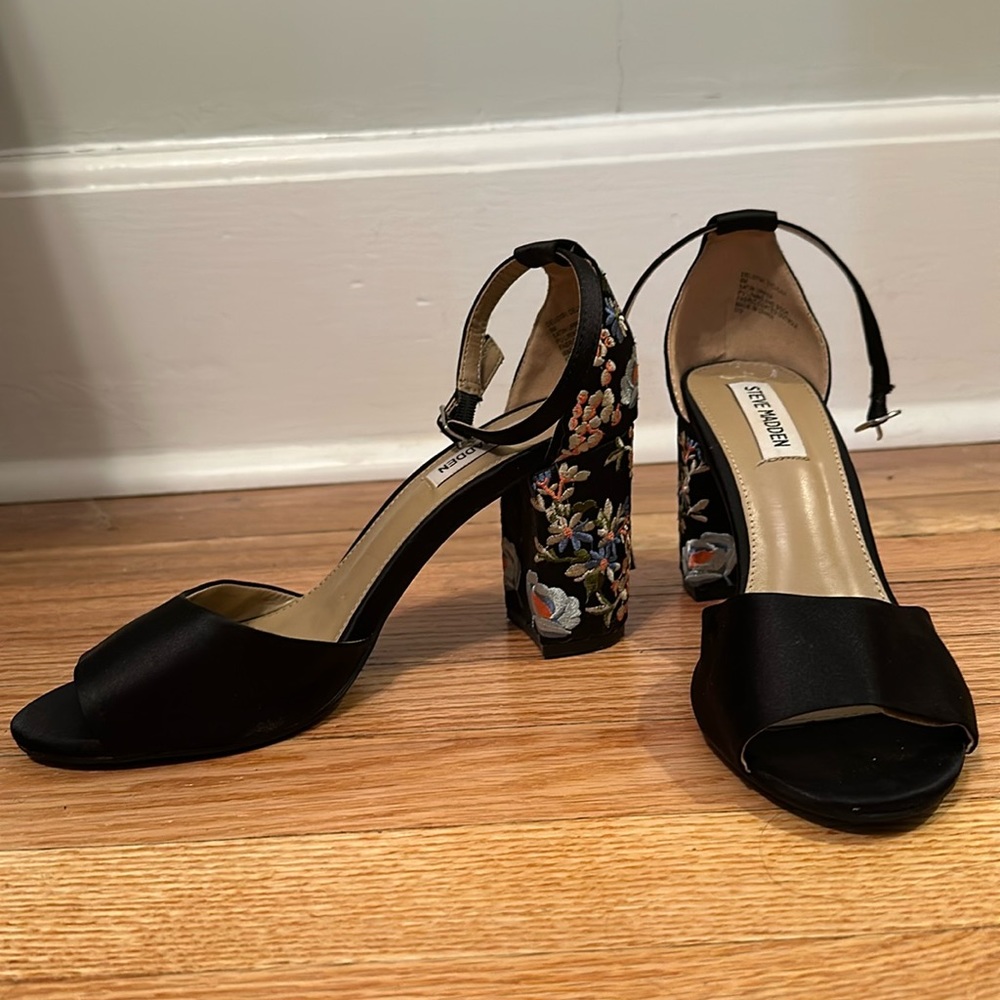 Embroidered floral heels